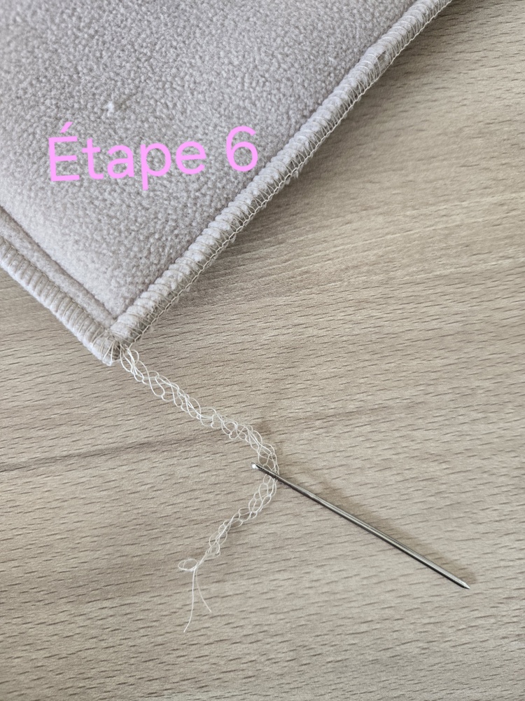 Etape 1 pour rentrer le fil après surjet