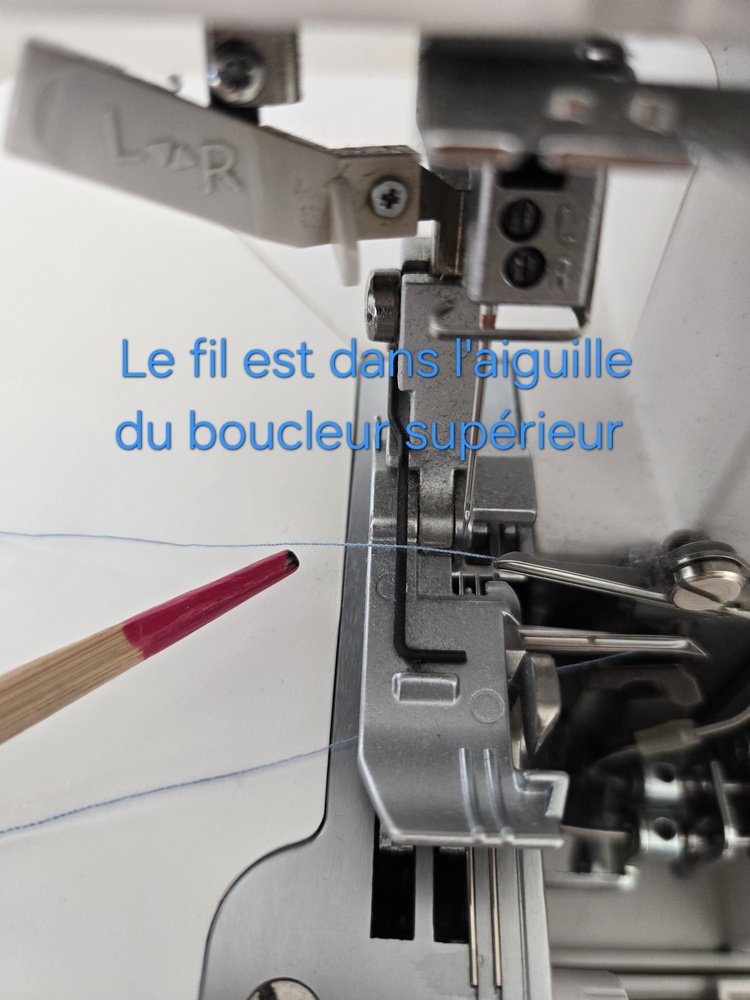 Enfiler surjeteuse Elna 864 air - étape 10