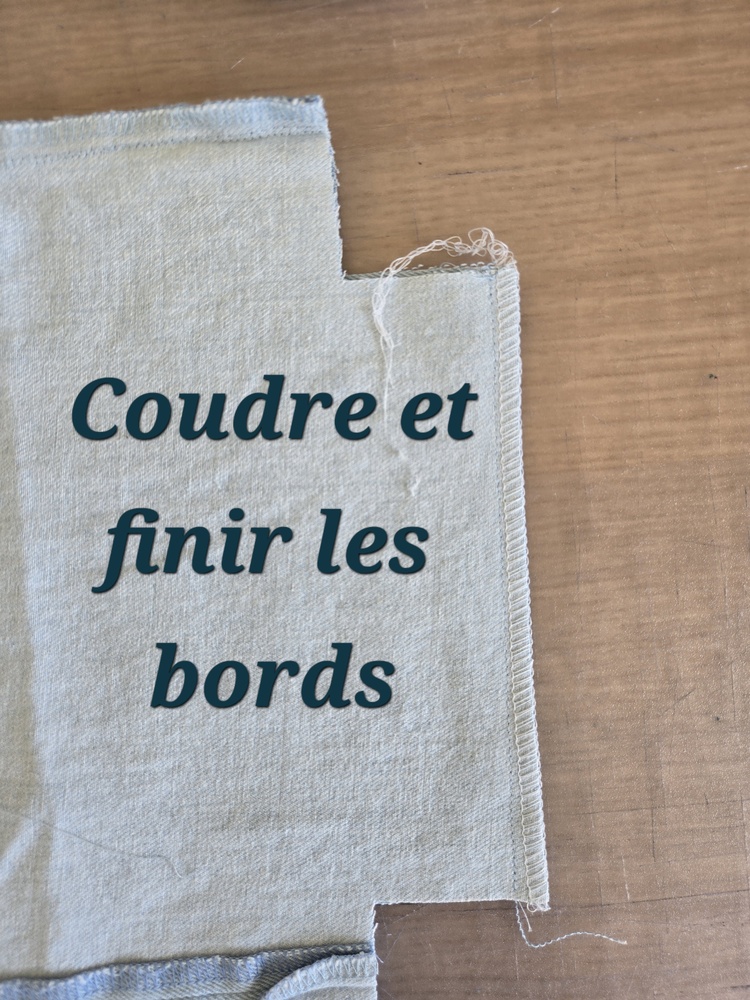 Coudre le bas du pochon entre les carrés