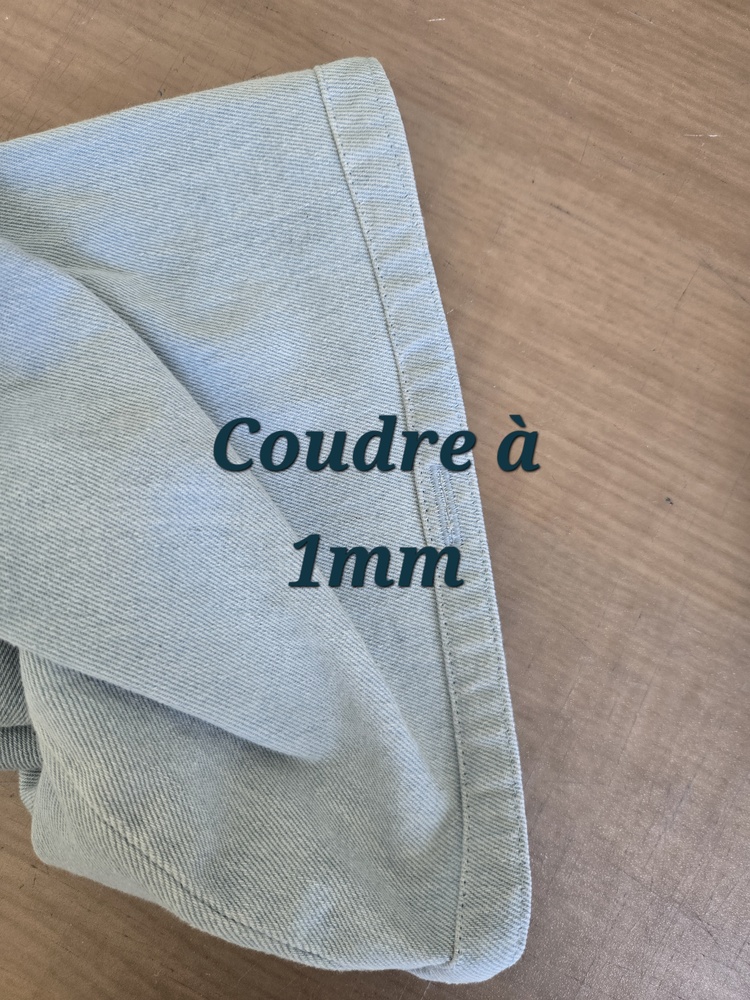 Coudre le rebord pour former la coulisse