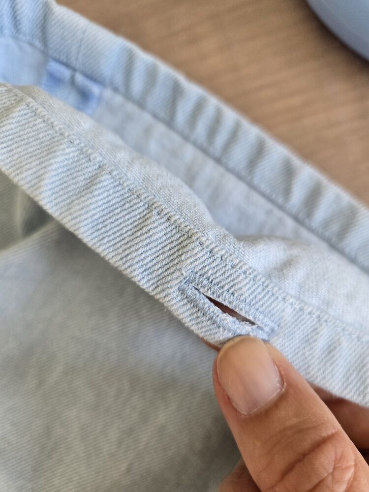 Ouverture boutonnière au découd-vite